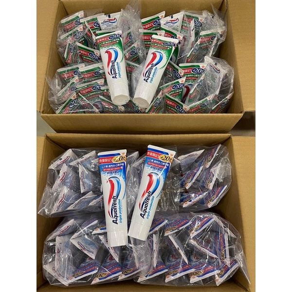 Kem đánh răng Aquafresh Nhật