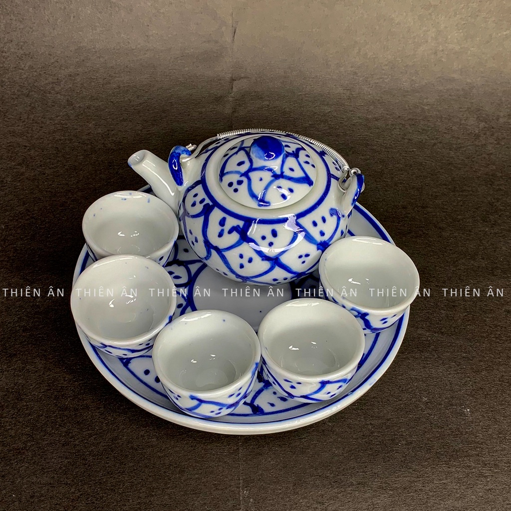 Bộ ấm chén pha dùng để cúng trên bàn Gia Tiên, hay bàn thờ Thần Tài Ông Địa có 3 size