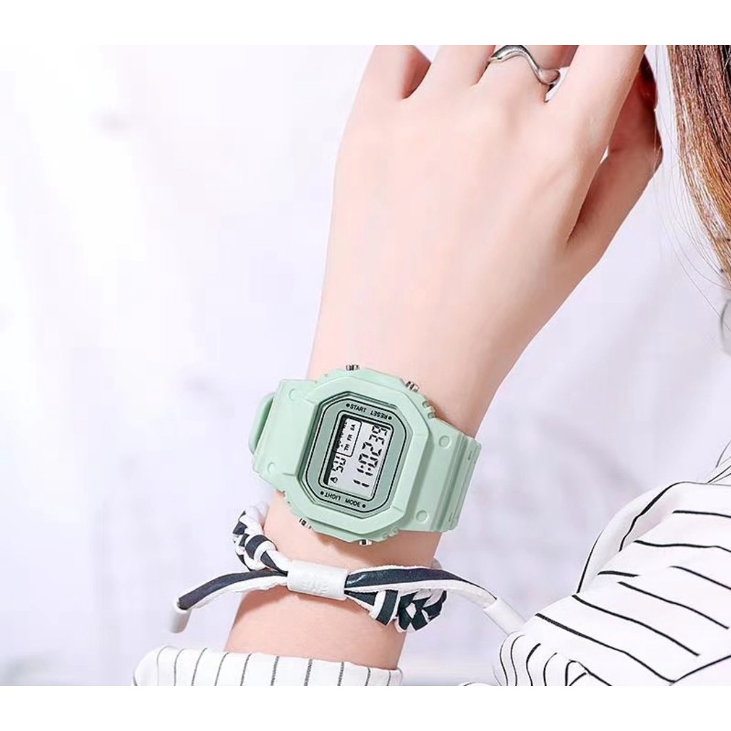 Đồng hồ thời trang thể thao