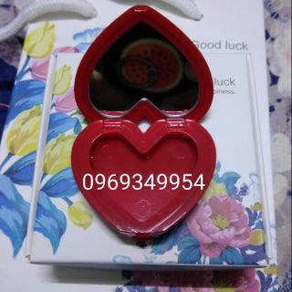 Vỏ hộp đựng son dưỡng hoặc son.môi hình  trái tim