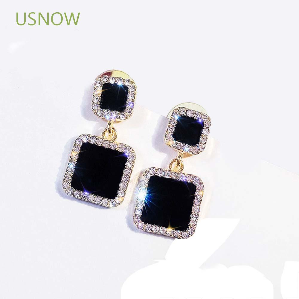 Khuyên Tai Nữ Trang Tạo Hình Độc Đáo