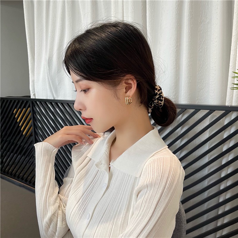 Khuyên tai hình học vuông K764 Mayconner