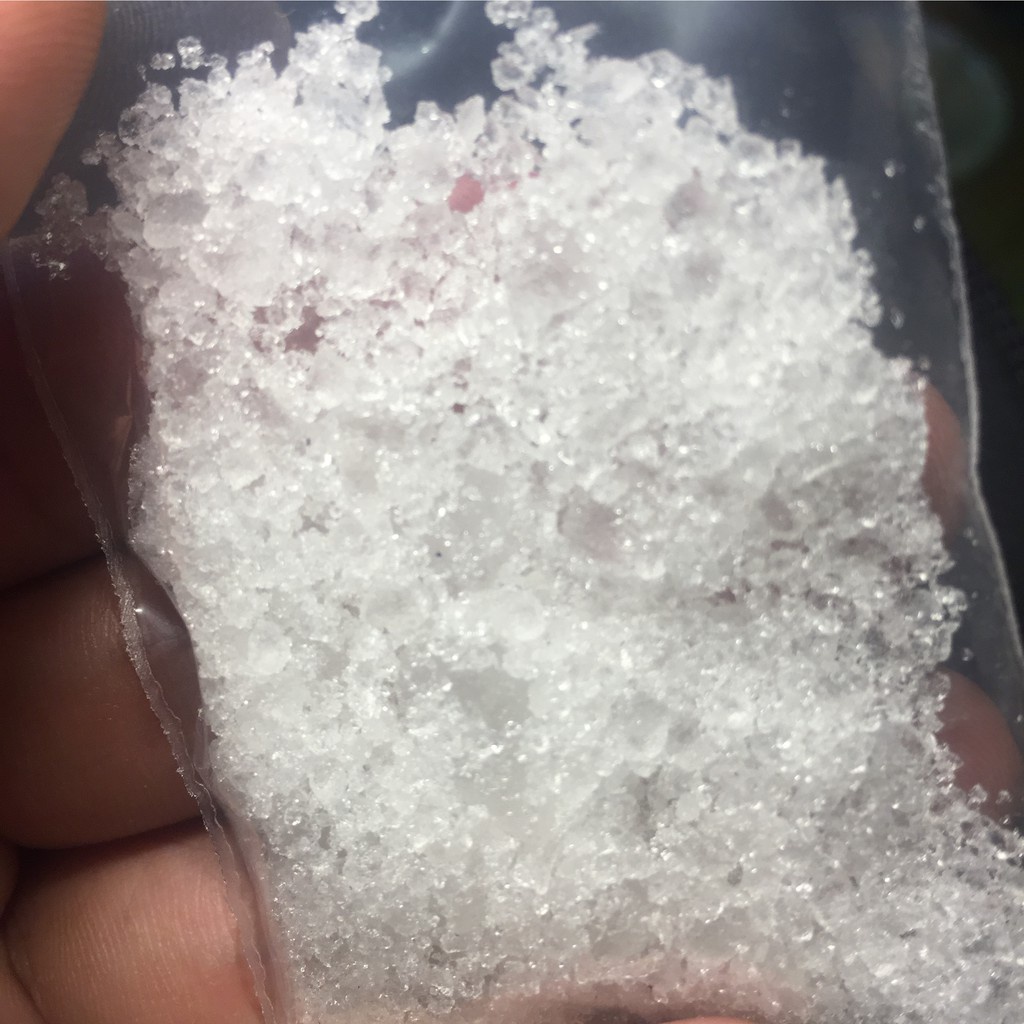 Bột giữ màu khi tẩy mốc quần áo màu