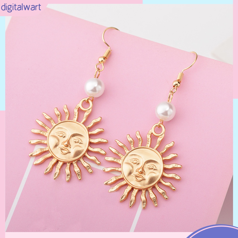 Đôi khuyên tai dáng dài trang trí mặt trời và đính ngọc trai xinh xắn cho nữ