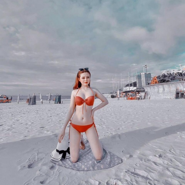 ( Hàng có sẵn video +hình thật ) Bikini 2 mảnh  gọng nâng