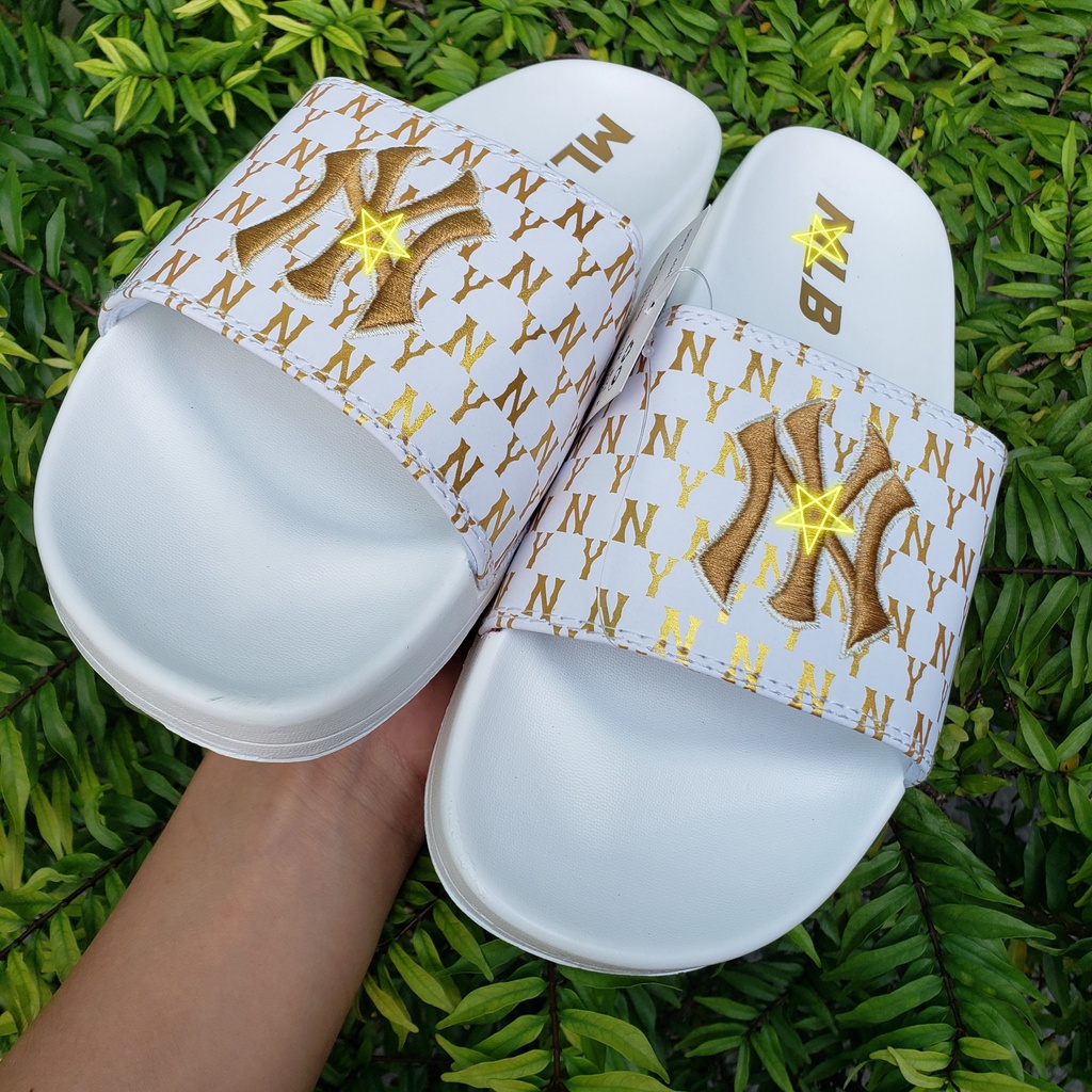 Dép unisex 𝐌𝐋𝐁 màu trắng chữ vàng gold thêu nổi FULL HỘP THẺ