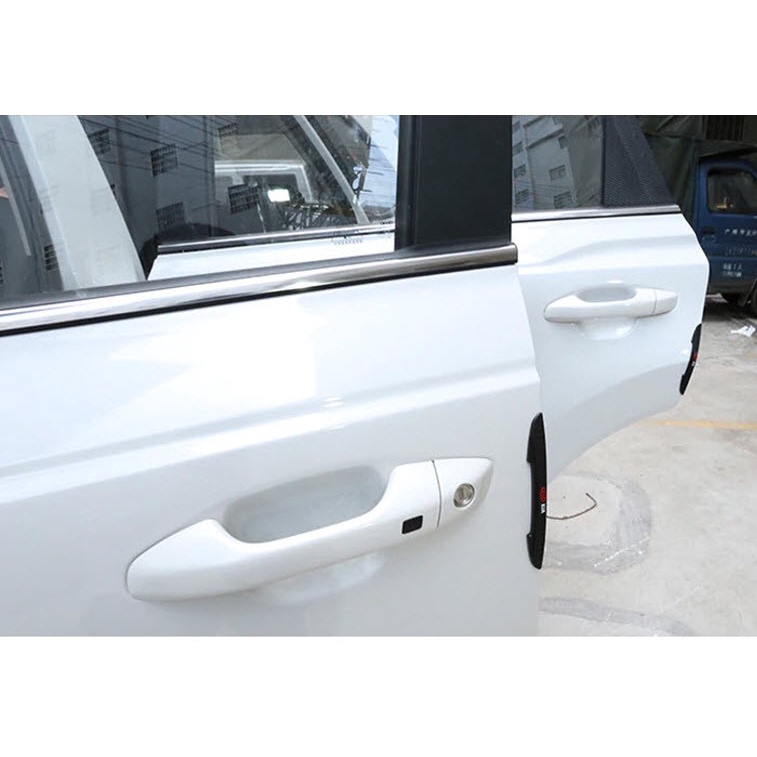 Miếng dán chống va đập cánh cửa ô tô