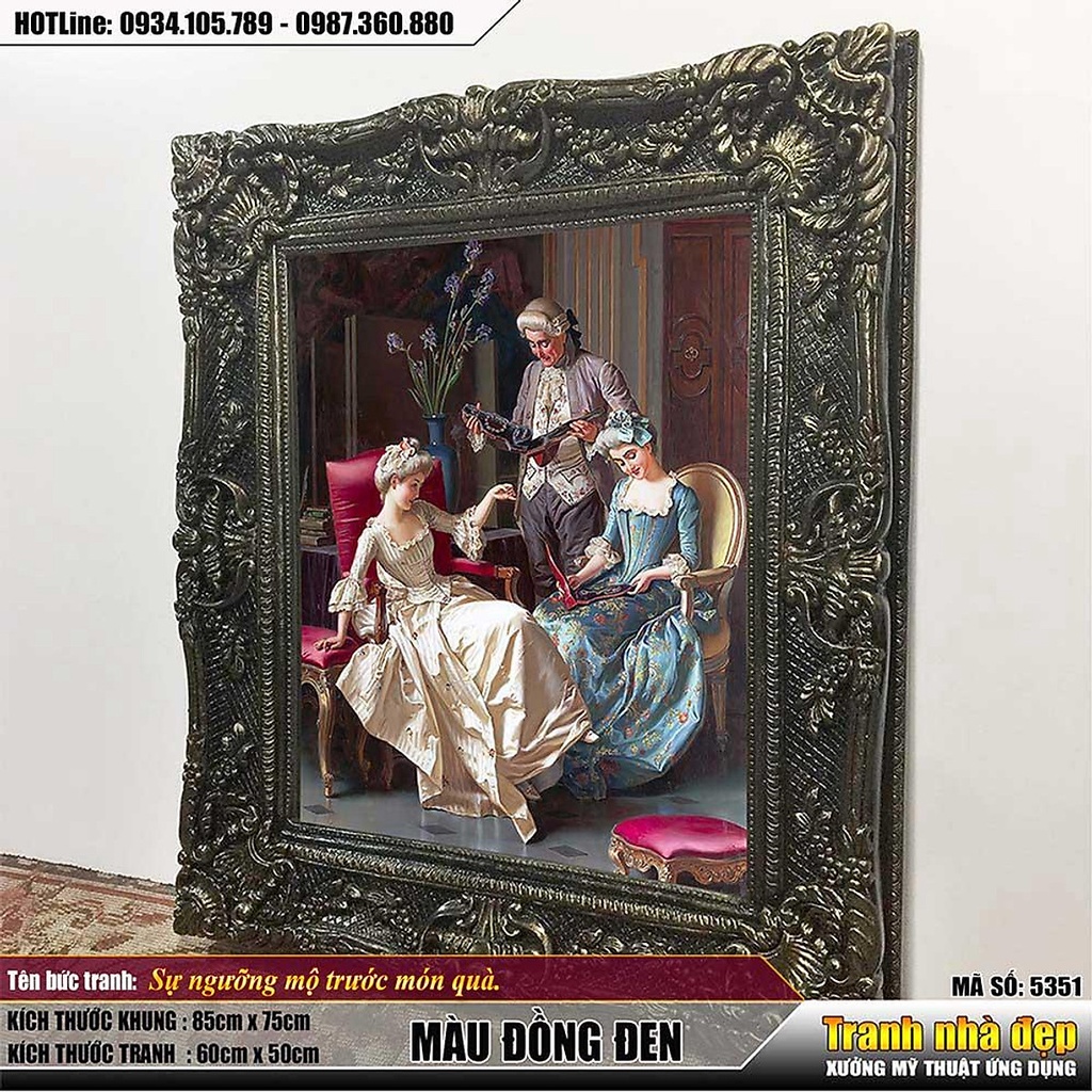 Tranh châu âu khung đúc cổ điển KT 85x75cm, tranh in trên vải lụa. Bức tranh " Sự ngưỡng mộ trước món quà".