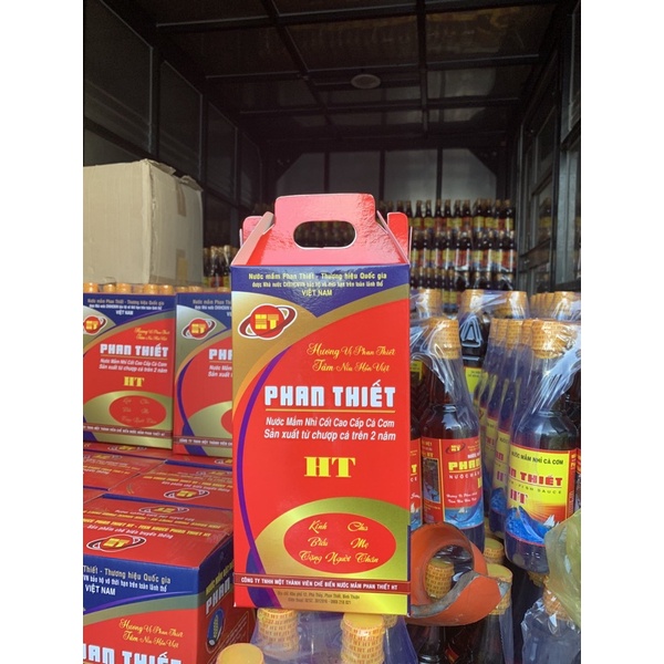 cặp 2 chai nước mắm quà Tết
