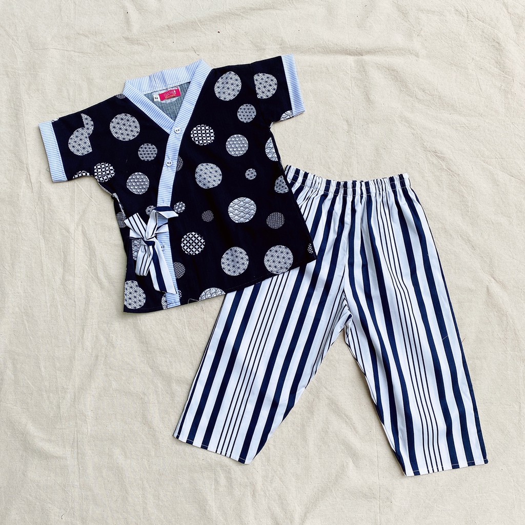 Yukata bé trai nhiều hoa văn