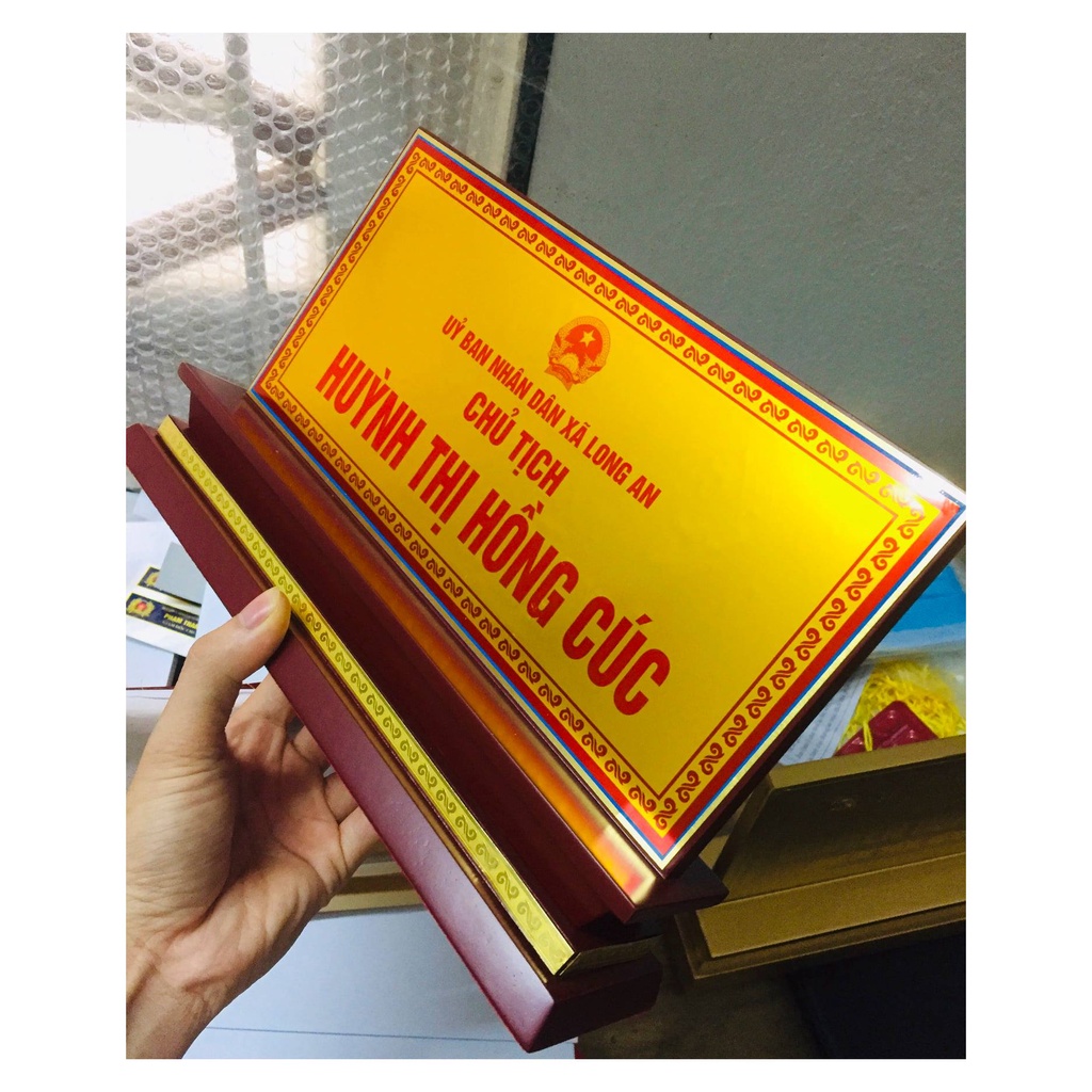 In Biển Tên Chức Danh Theo Yêu Cầu