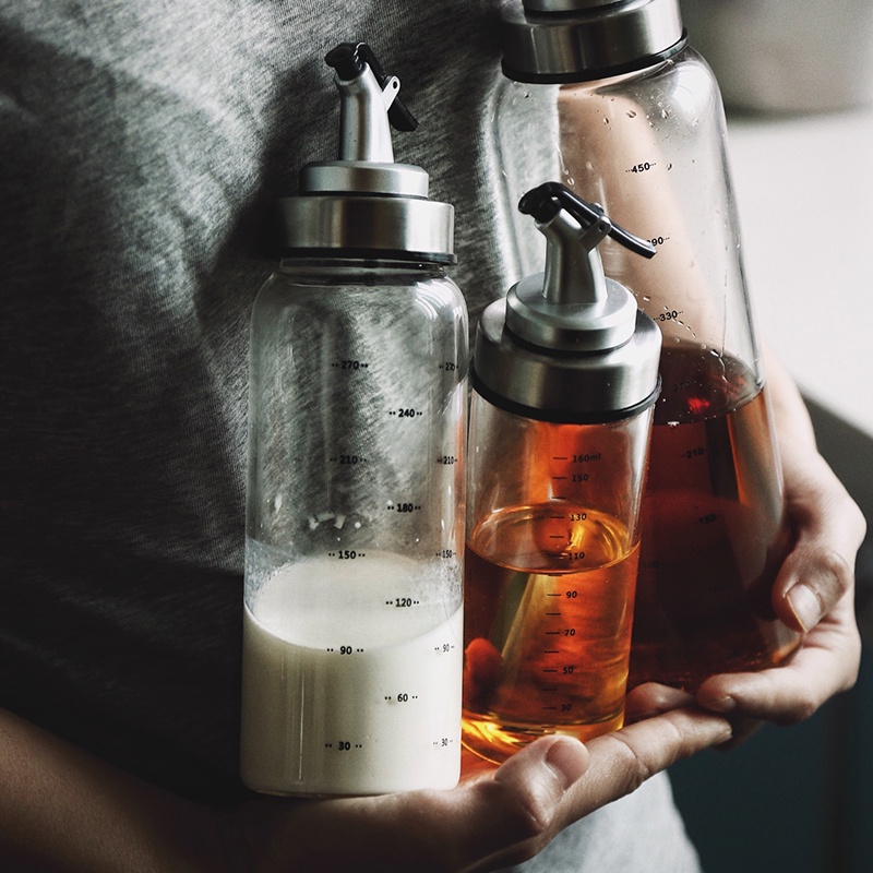 Chai đựng dầu nấu ăn chất liệu thủy tinh tiện dụng