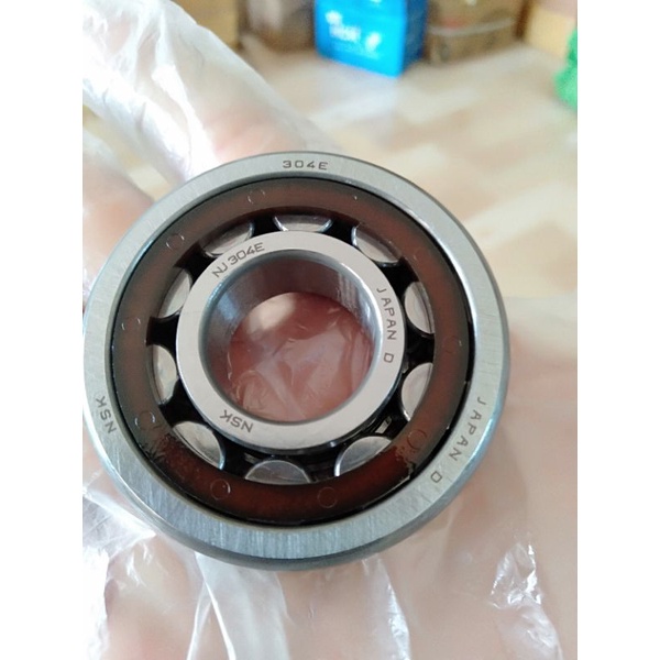 VÒNG BI, BẠC ĐẠN NJ304 NSK GHẾ MỦ, LẮP HỘP SỐ MÁY KUBOTA, YANMAR