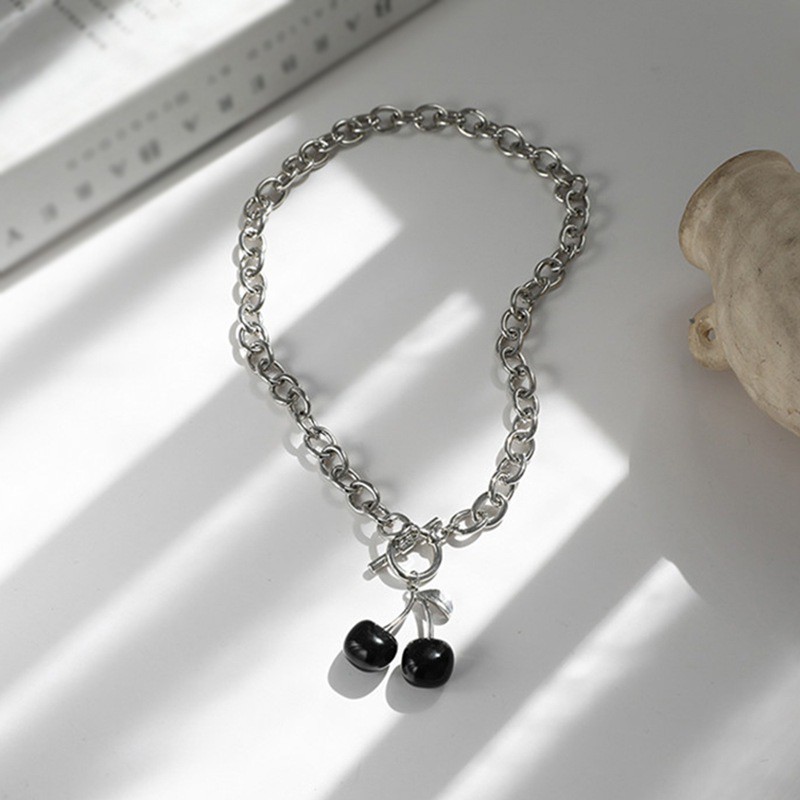 Dây Chuyền Mặt Quả Cherry Đen Phong Cách Vintage