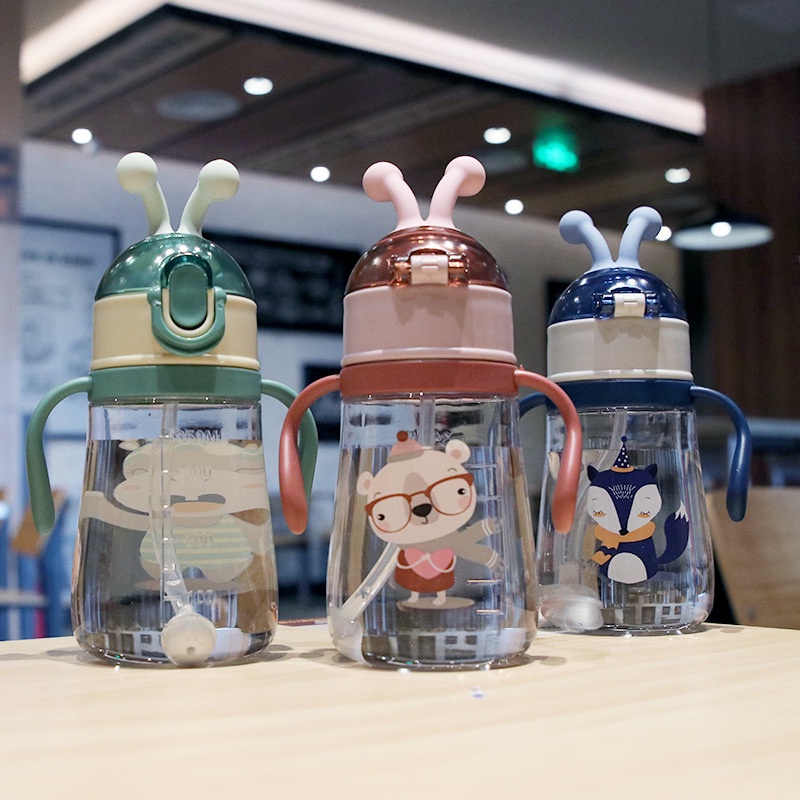 Bình đựng nước có ống hút hình cute nhiều mẫu mã dung tích 520ml - 550ml  nhựa cao cấp mang đi học, đi chơi,...tiện dụng