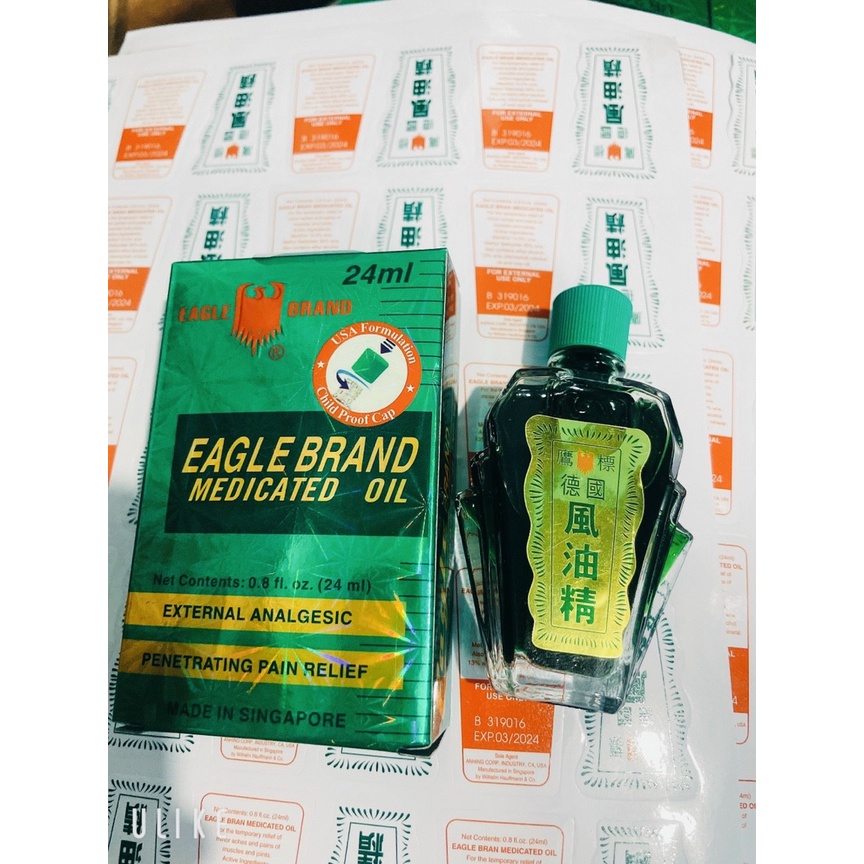 Dầu Gió Nước Xanh 2 Nắp SingaPore Eagle Brand 24ml