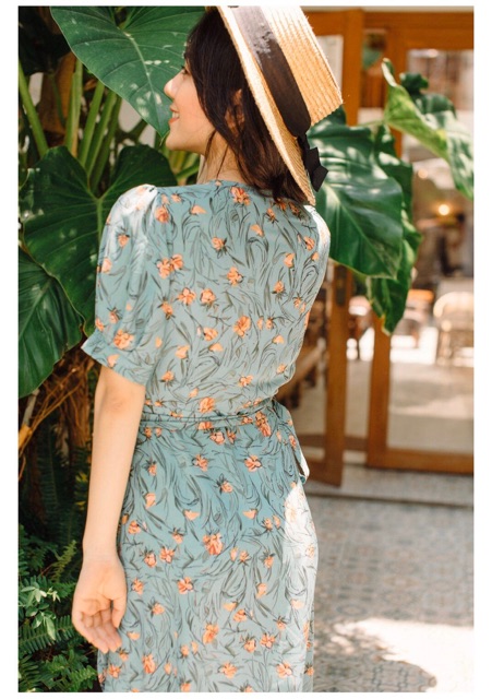 Váy hoa xanh buộc dây