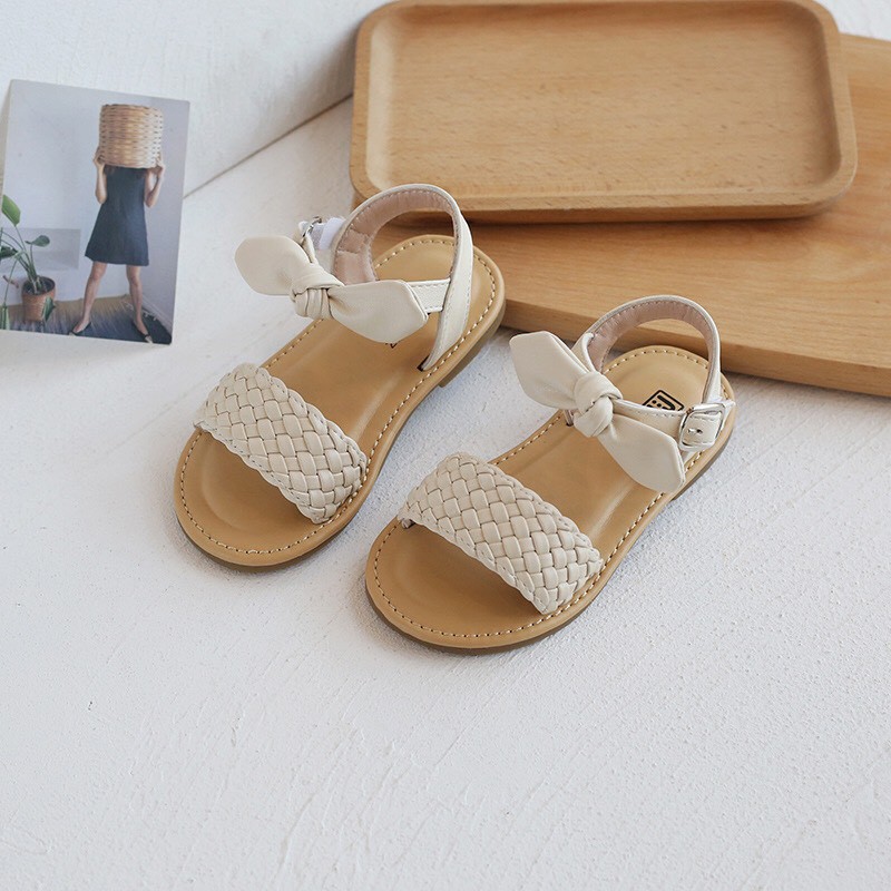 Sandal cho bé gái quai da đan nơ nhỏ xinh xắn đế PU siêu mềm nhẹ