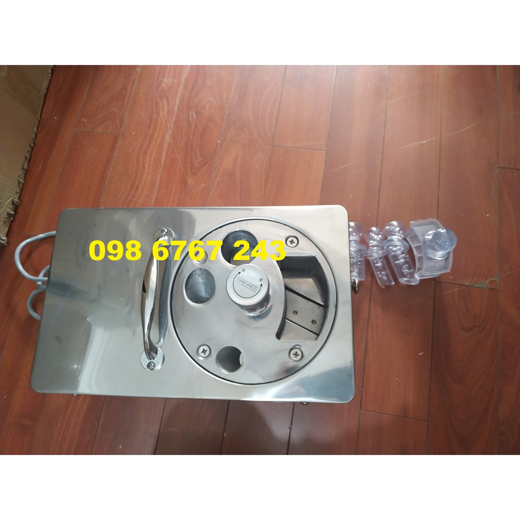 Máy thái DQ103 với nhiều cửa cắt hình dạng, kích thước khác nhau
