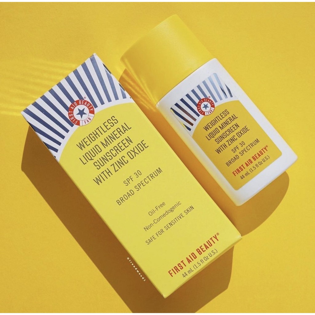 First Aid Beauty - Kem chống nắng cho da nhạy cảm Weightless Liquid Mineral Sunscreen with Zinc Oxide SPF 30