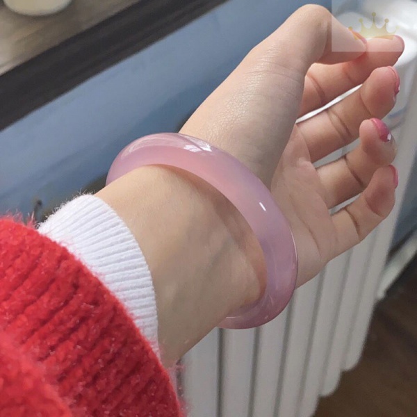 Trang sức đeo tay nữ màu hồng xinh xắn