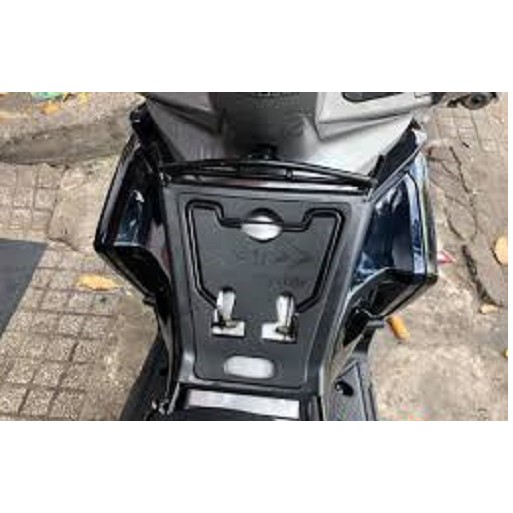 BAGA GIỮA NHỰA AIR BLADE2014 - 2020