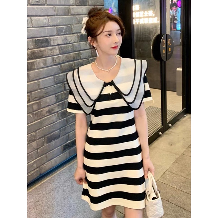 Đầm Tay Ngắn Kẻ Sọc Phối Cổ 3 Tầng Chất Dệt Kim Phong Cách Hàn Quốc Trẻ Trung Năng Động