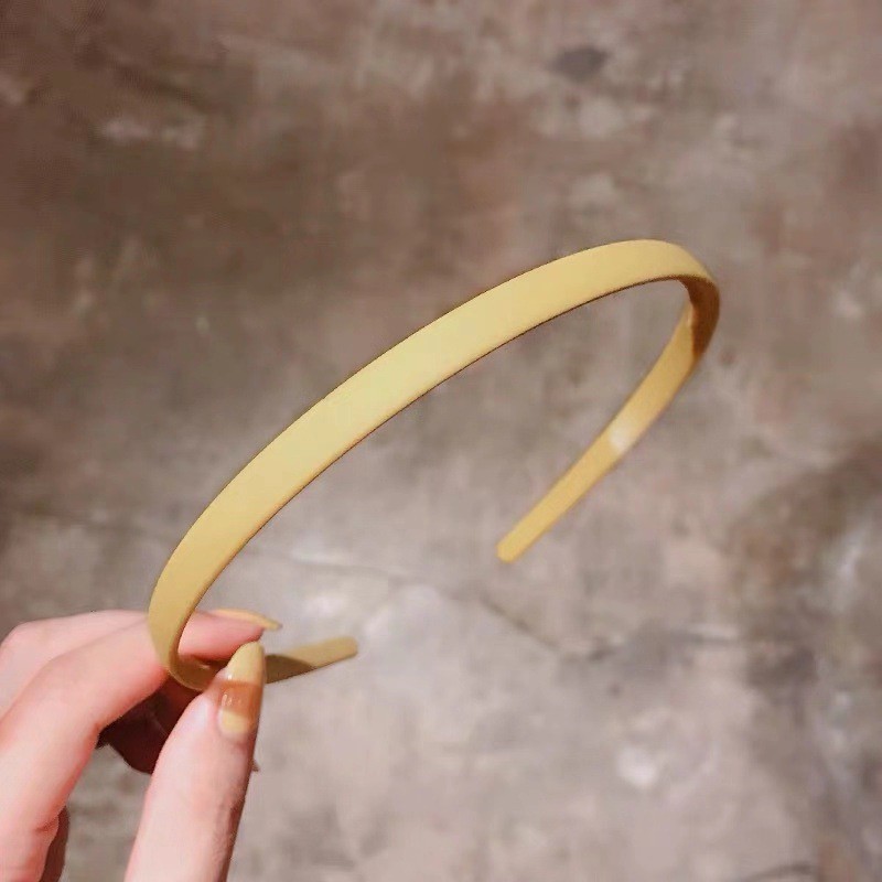 Cài tóc thiết kế đơn giản dành cho nữ