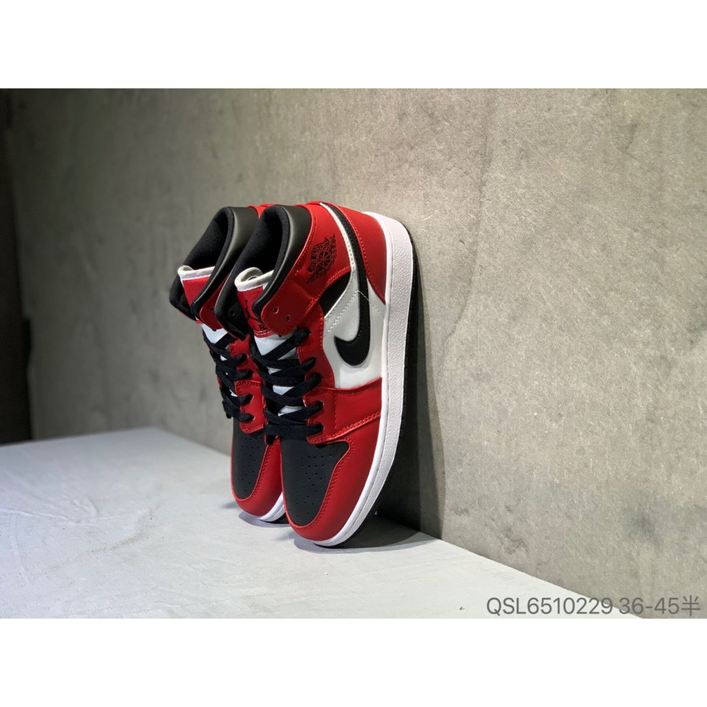 Giày Thể Thao Chơi Bóng Rổ Cổ Điển Size 36-45 Air Jordan 1