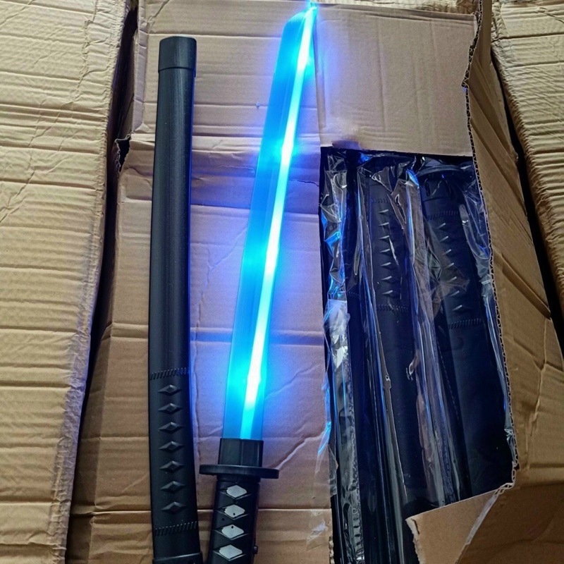 Được chọn màu Đồ chơi hình cây kiếm katana có đèn, có âm thanh