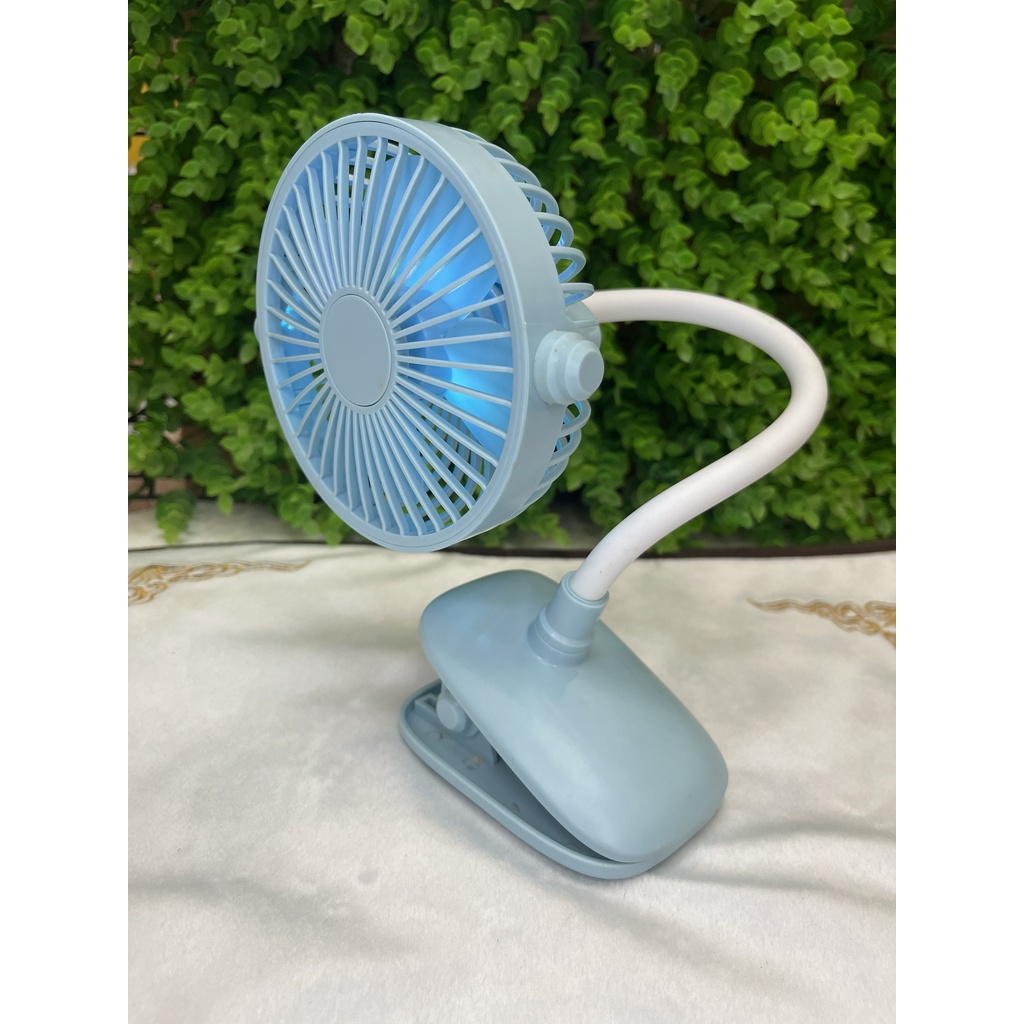 Quạt Mini Kẹp Tích Điện Clip Fan Siêu Tích Điện Tiện Lợi, Thuận Tiện Sử Dụng, Thiết Kế Thông Minh Góc Quay Quạt 360 Độ.