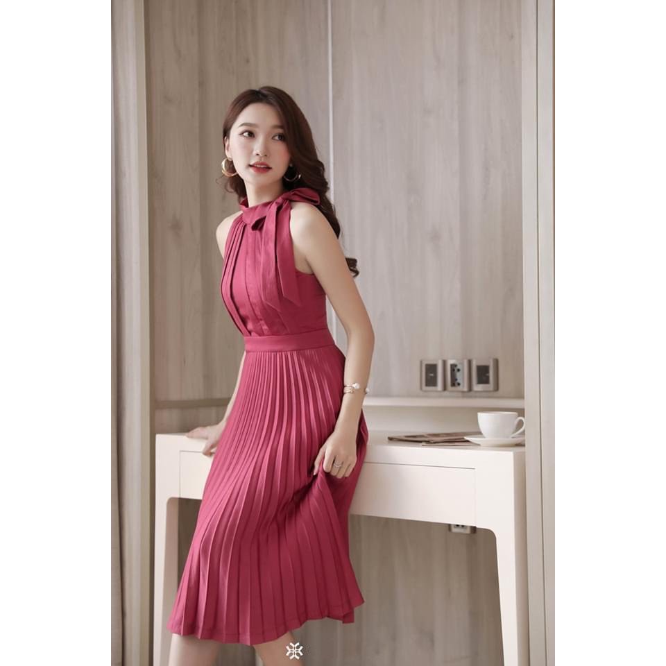 Đầm xoè cổ yếm nơ tơ xếp ly