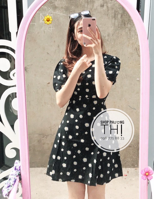 Váy hoa cúc cổ tròn cộc tay hai màu - đầm hoa cúc vintage (hình shop tự chụp/sẵn) | BigBuy360 - bigbuy360.vn