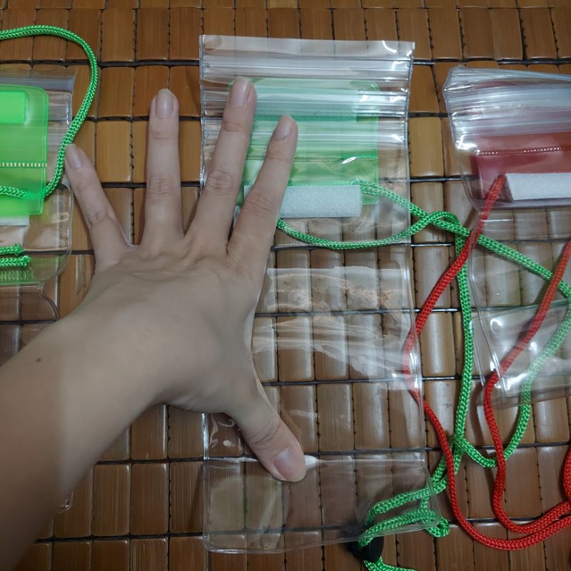 Túi đựng điện thoại chống nước bỏ được ip 13 pro max giá 10k-15k