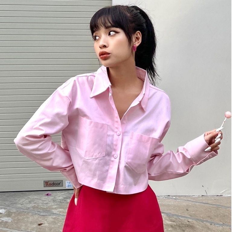 CARA Áo croptop Simple cổ sơ mi có túi phía trước trẻ trung năng động phù hơp đi dạo học