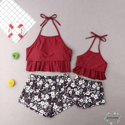 Bộ bikini họa tiết hoa xinh xắn cho mẹ và bé