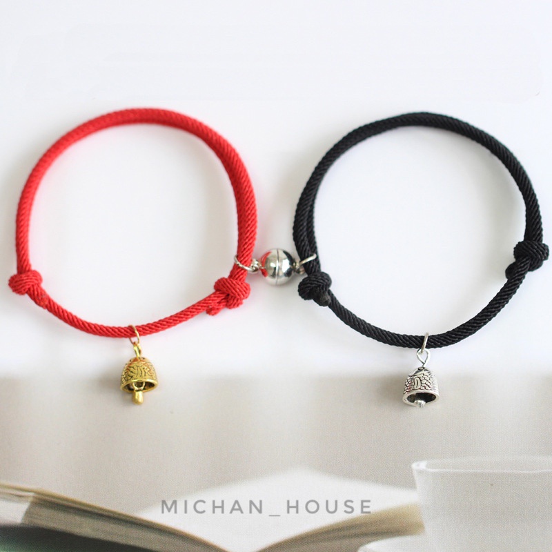 Vòng tay đỏ may mắn đơn giản