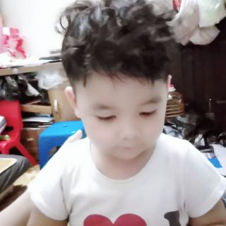 Máy làm tóc xoăn cho bé  và bố mẹ