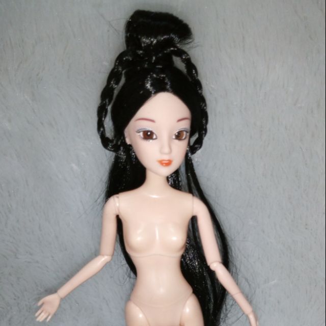 Body và head búi tóc cổ trang