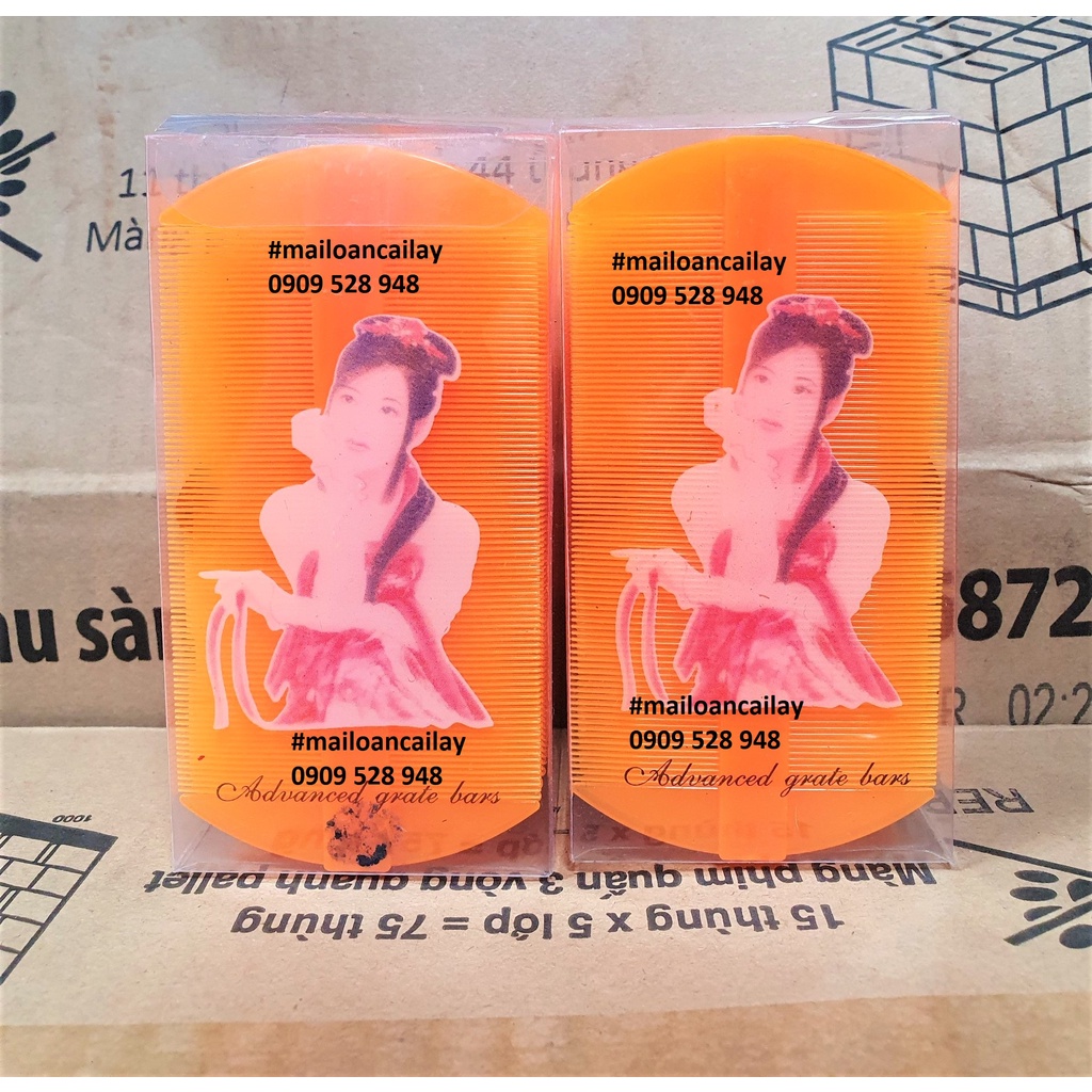 Lược dày chải chí nhỏ hình cô gái (lốc 12 cái)
