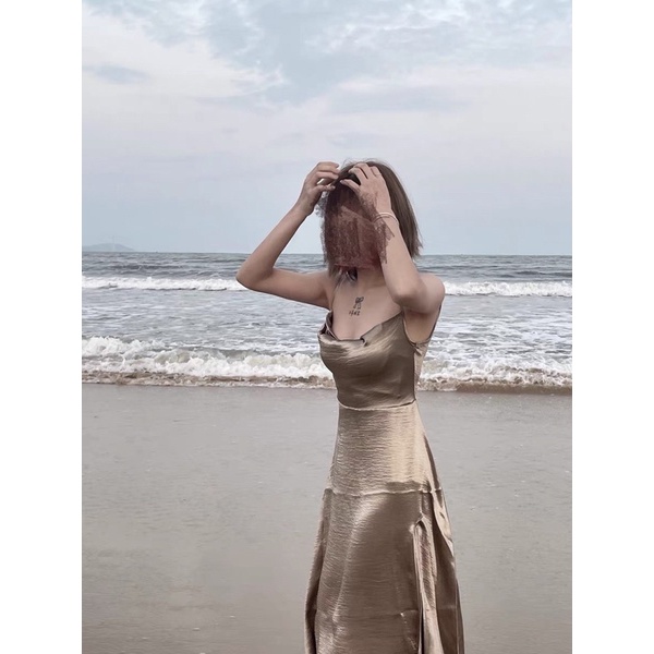 Váy lụa hai xẻ tà cao sexy