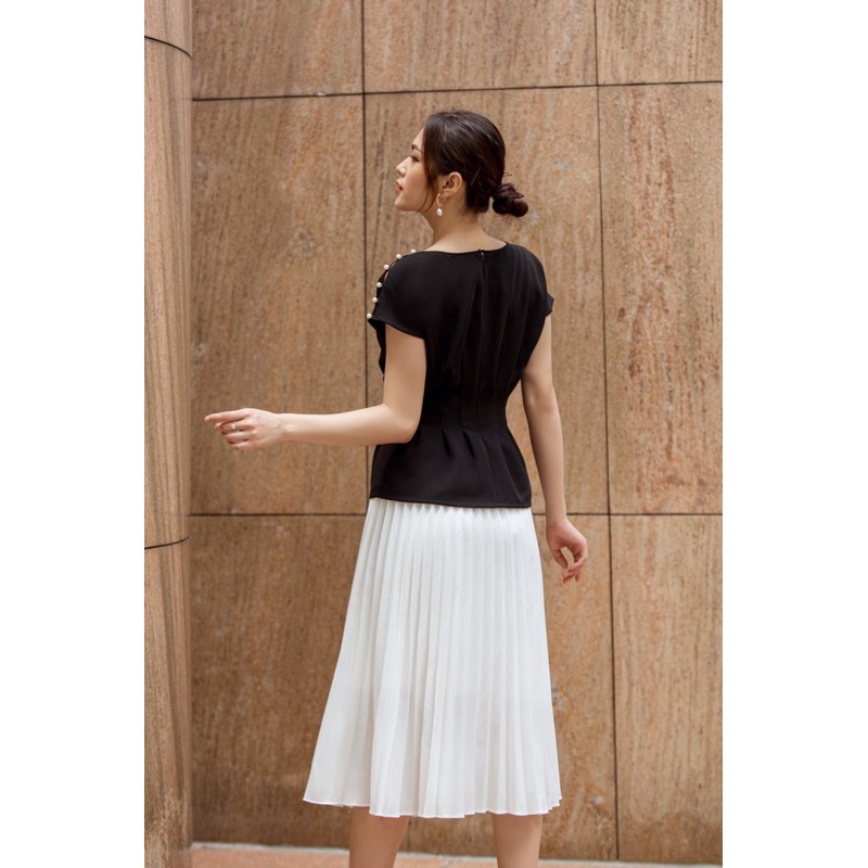 Áo clothesrack tay chờm thêu chữ lamour đen