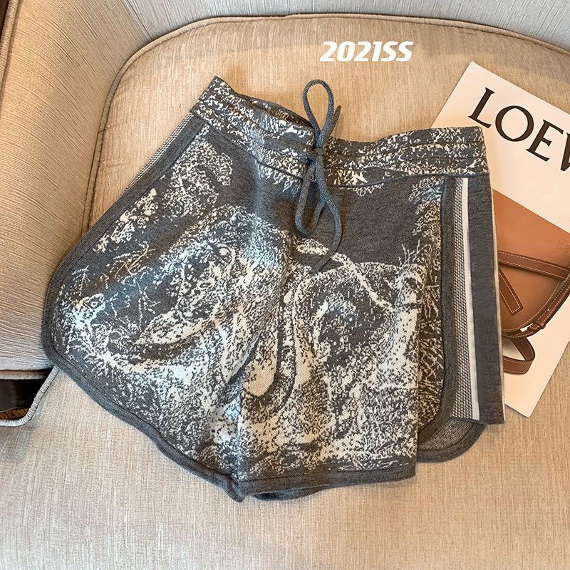 Set Áo hoodie dáng rộng in hình và Quần short thời trang xuân 2022 trẻ trung cho nữ