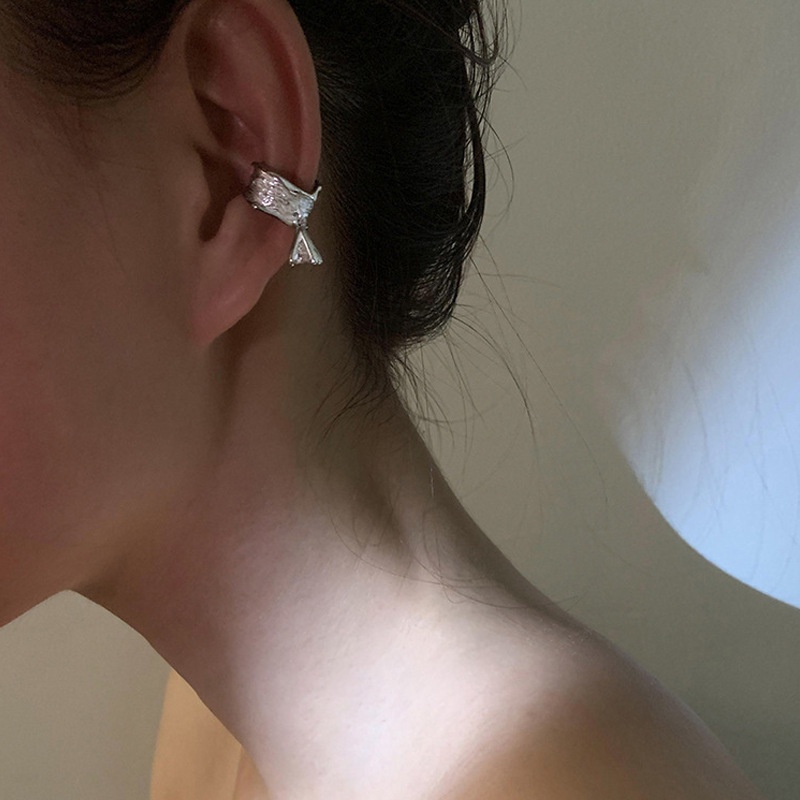 Khuyên Kẹp Vành Tai Hình Học Đính Đá Zircon Sang Trọng Nhẹ Nhàng Không Cần Lỗ Xương Phong Cách hip hop Cho Nữ