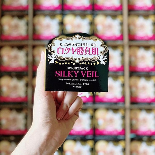 Kem Dưỡng Trắng Da Mặt Và Toàn Thân Silky Veil Bright Pack 100g Nhật Bản