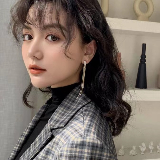 Đôi Khuyên Tai Tua Rua Đính Đá Thời Trang Cho Nữ