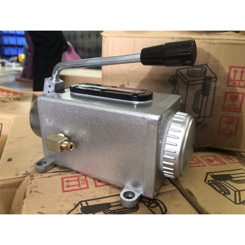 Bơm dầu bình nhôm cấp dầu máy CNC