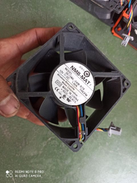 Quạt server máy tính NMB  khỏe mạnh, vuông 9cm 4pin