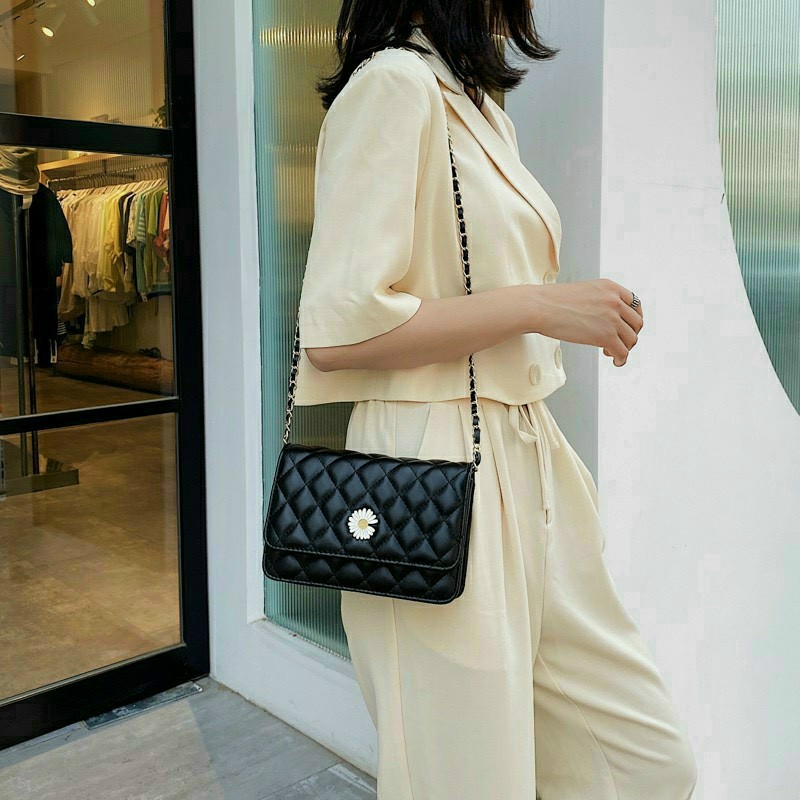 TÚI XÁCH NỮ CẦM TAY HOA CÚC 20*14cm  THỜI TRANG TÚI KẸP NÁCH DA SANG TRỌNG PHONG CÁCH  + HÌNH THẬT HOT TREND M55 | BigBuy360 - bigbuy360.vn