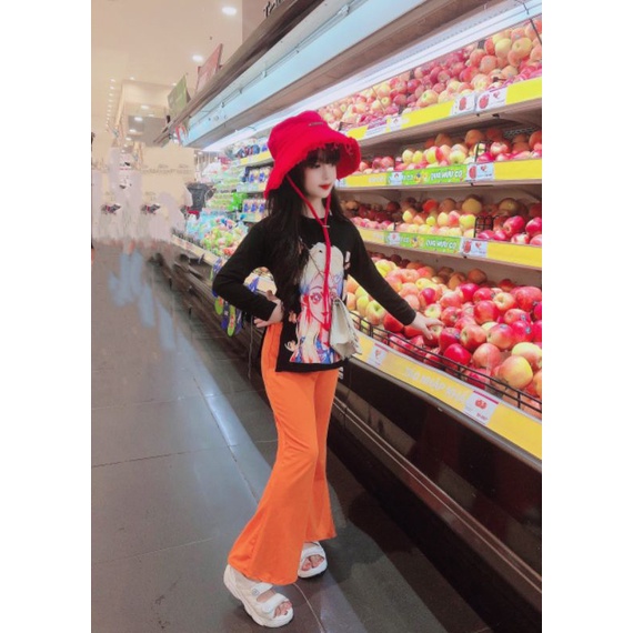 Bộ  bé  gái  xinh